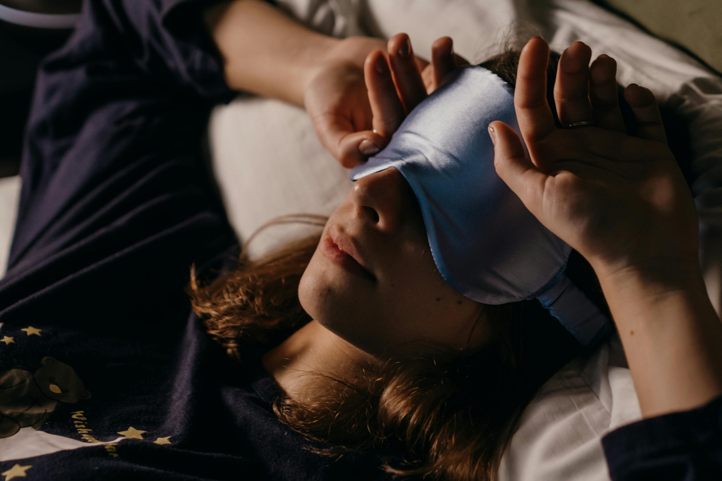 An Optimized Evening Routine for Better Sleep and Glowing Skin - GRAES